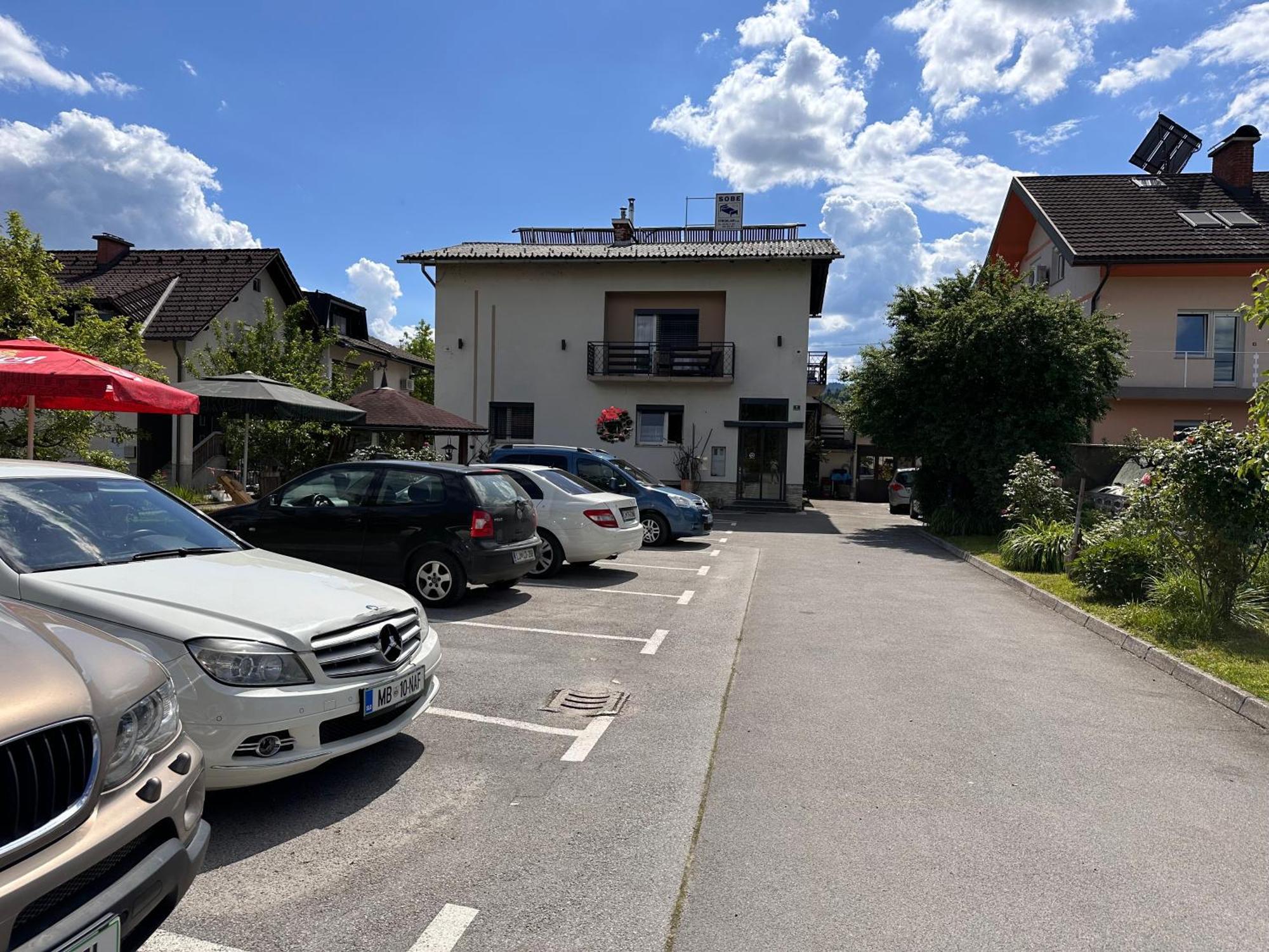 Guesthouse Stremljan Ljubljana ميدفودِ المظهر الخارجي الصورة